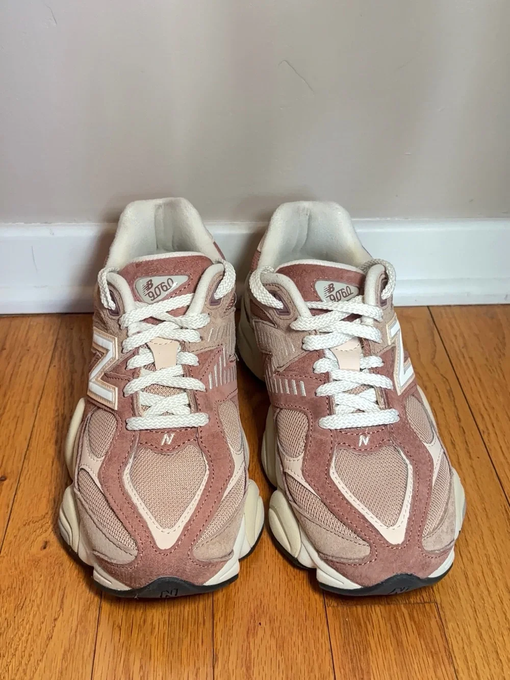 New Balance 9060 “Sparrow” women's sneakers in beige and rose pink